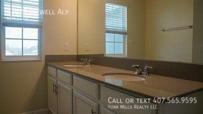 Building Photo - 13029 Inkwell Alley