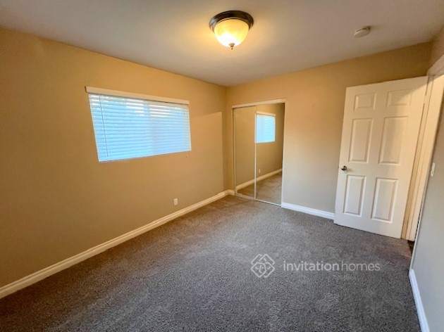 Building Photo - 1070 Country Club Ln