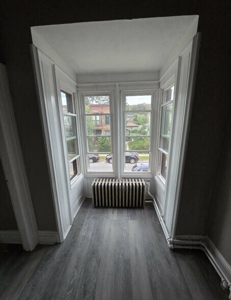 Building Photo - 541 5th Ave