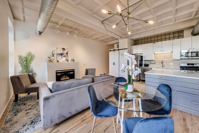 Building Photo - 1307 S Wabash Ave