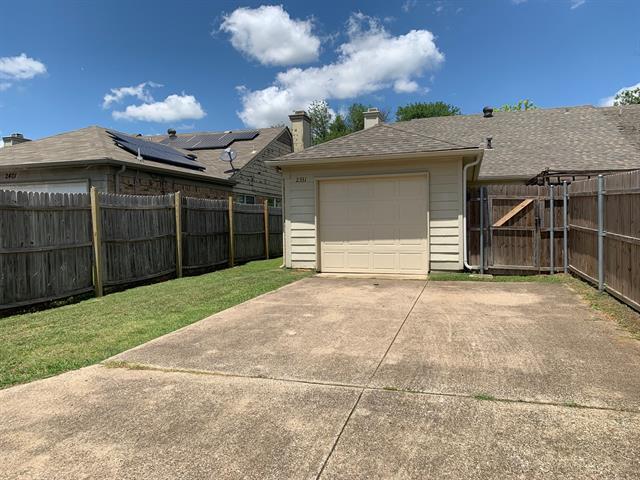 Building Photo - 2331 Forestbrook Dr