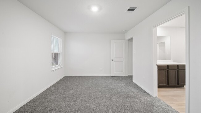 Building Photo - 8410 Bermuda Blue Rd