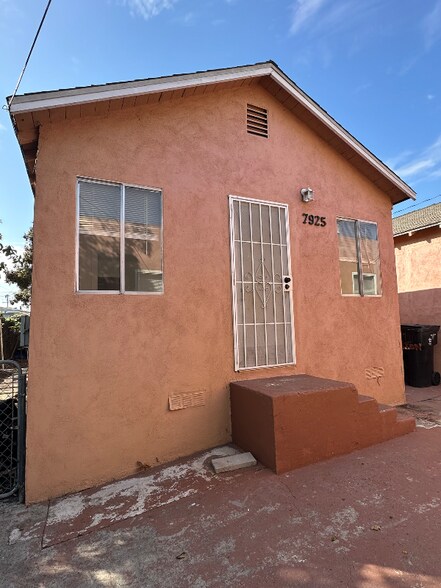Building Photo - 7925 Morton Ave