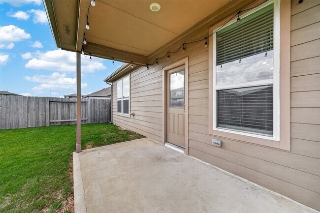 Building Photo - 25543 Pitchfork Ranch Pl