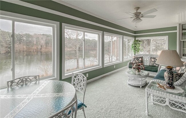 Building Photo - 255 Starritt Ln
