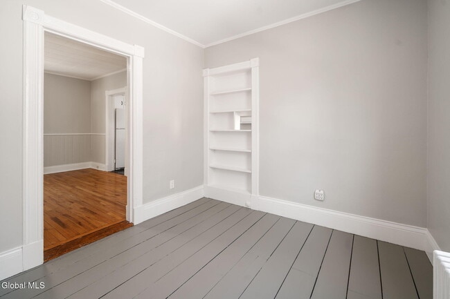 Building Photo - 232 Main St