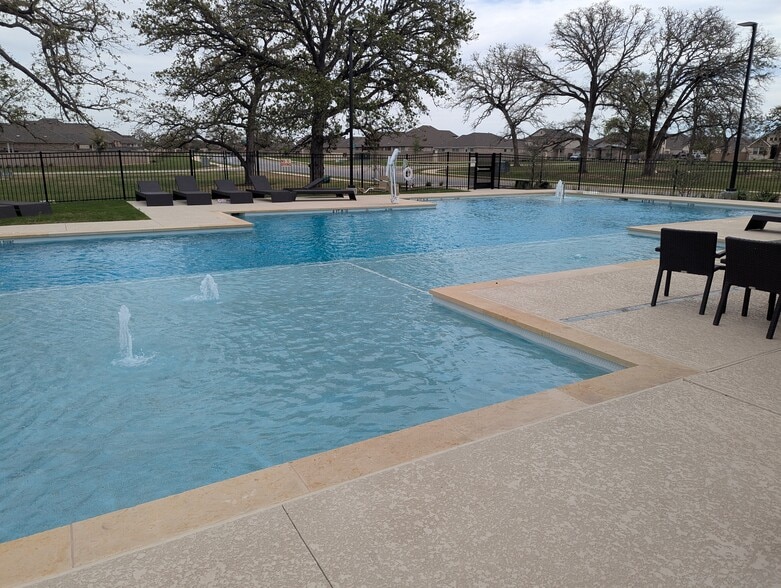 Building Photo - 112 Esparza Dr