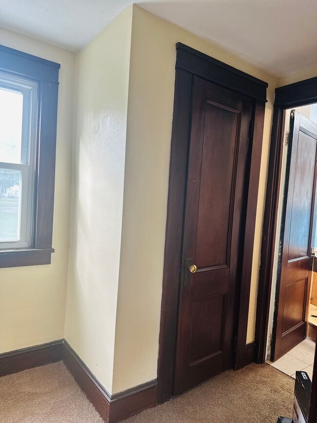 Building Photo - DREAM LOCATION !! LOOKS LIKE PRIVET ROAD !!!