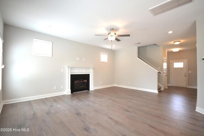 Building Photo - 388 Atwood Dr