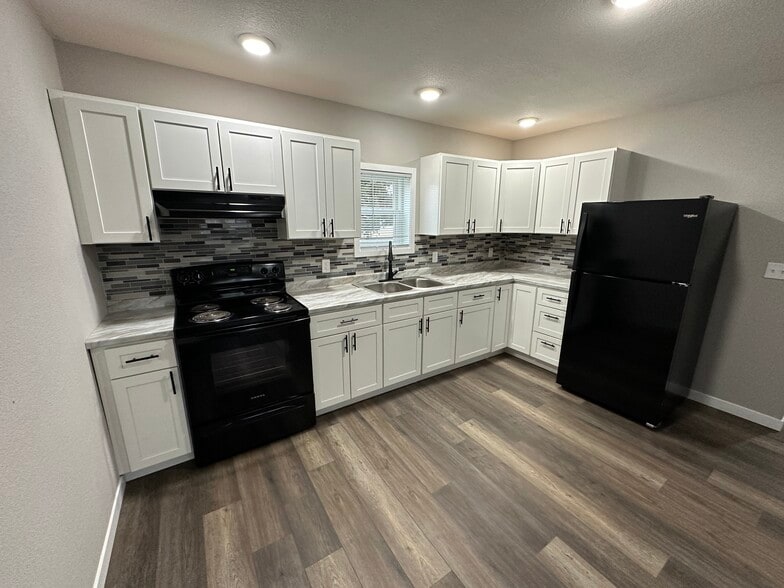 Kitchen - 509 West 1st Street