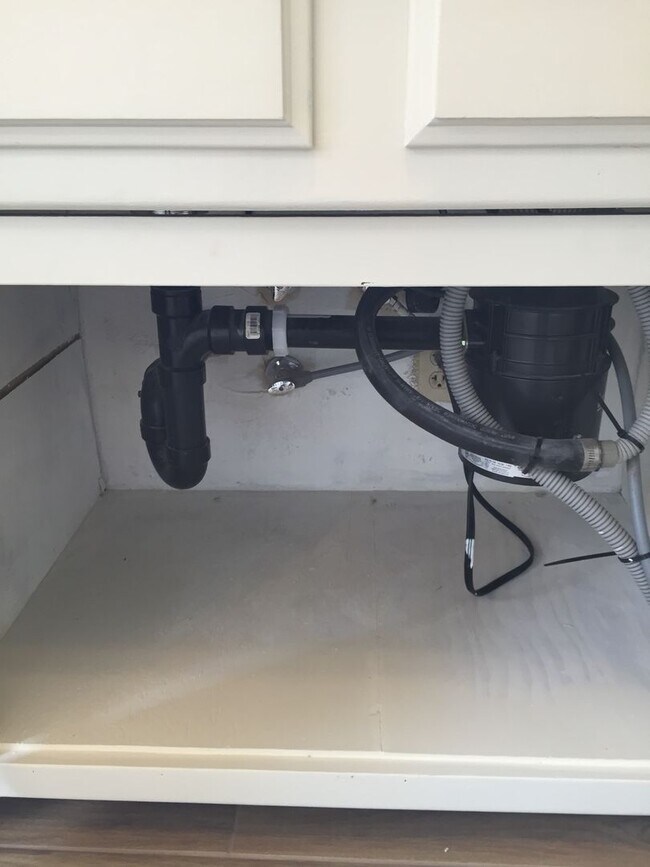 Building Photo - 407/409E. Alexander