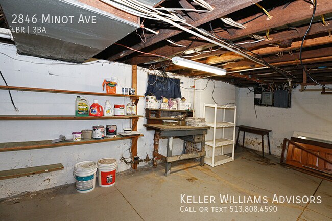 Building Photo - 2846 Minot Ave