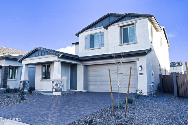 Building Photo - 773 W Lark Dr