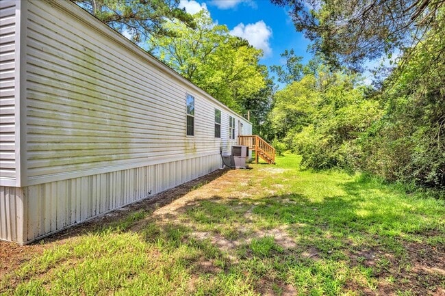 Building Photo - 2 Bedroom 2 Bathroom Home