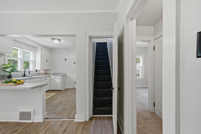 Building Photo - 14601 San Juan Dr