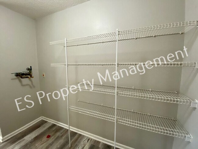 Building Photo - COMING SOON!! Gorgeous 3 Bedroom 2.5 Bath Home in Avon is Near Everything