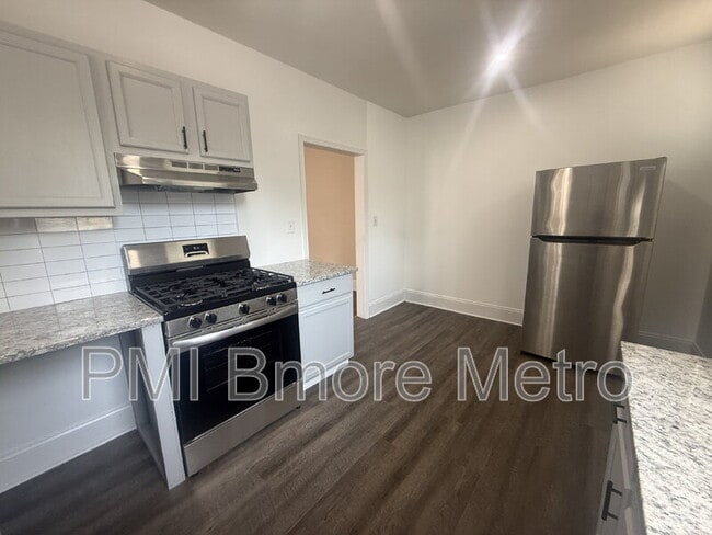 Building Photo - 519 E Cold Spring Ln