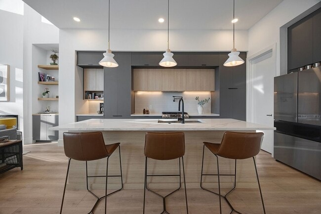 Building Photo - 3513 Castor St