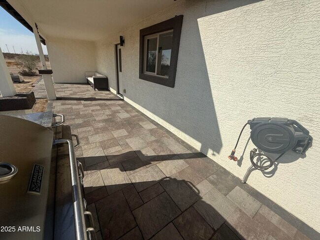 Building Photo - 726 S Johnson Rd