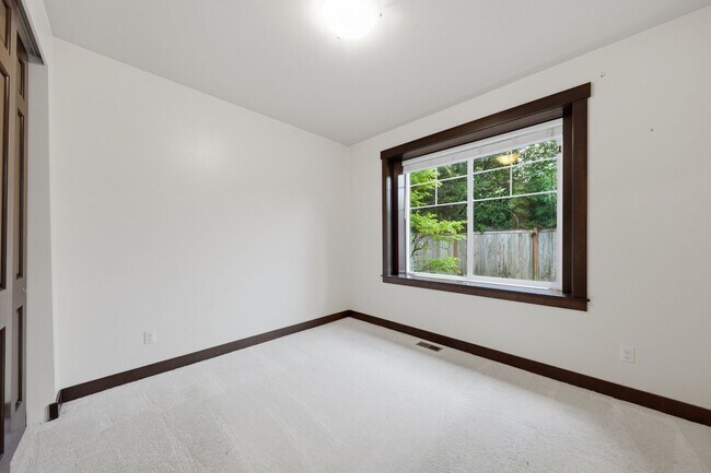 Building Photo - Stunning Finn Hill Retreat — Space, Style & Privacy