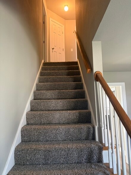 Building Photo - 4008 Beacon Hill Ct