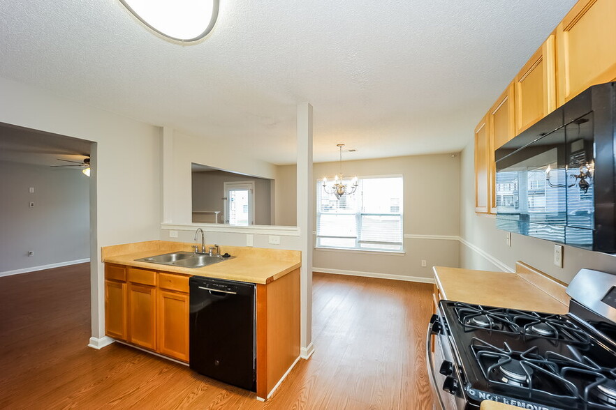 Building Photo - 346 Haverhill Ln