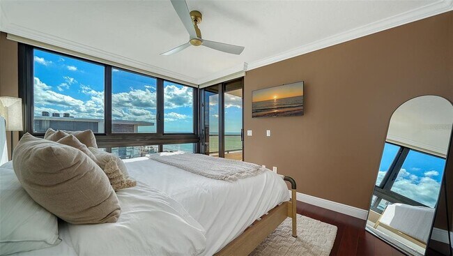 Building Photo - 575 Sanctuary Dr