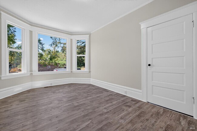 Building Photo - 4980 Dry Creek Rd