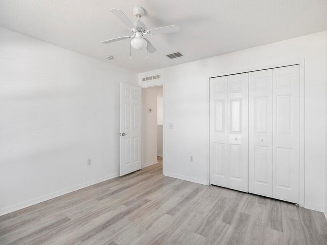 Building Photo - 981 SW McElroy Ave