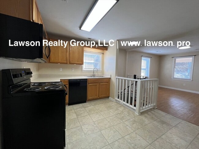 Building Photo - Charming Brick Home in Vinton with Finished Basement