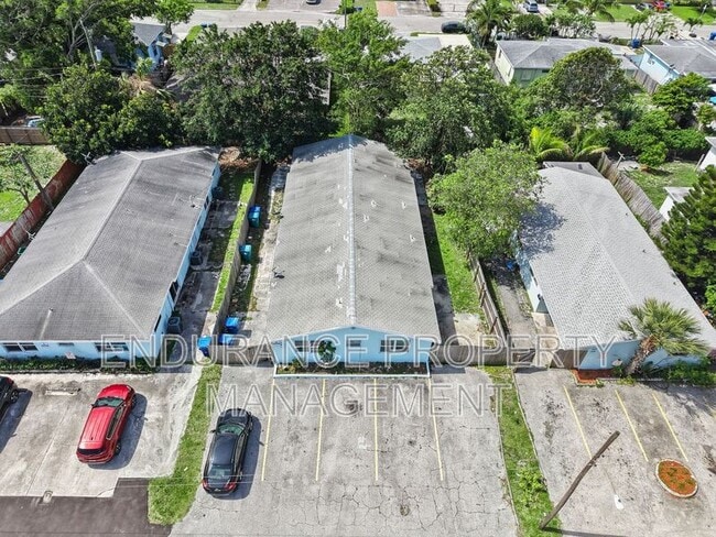 Building Photo - 145 W 28th St