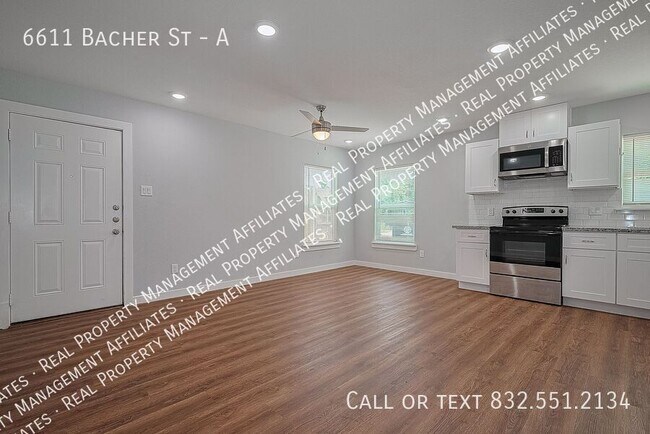 Building Photo - 6611 Bacher St