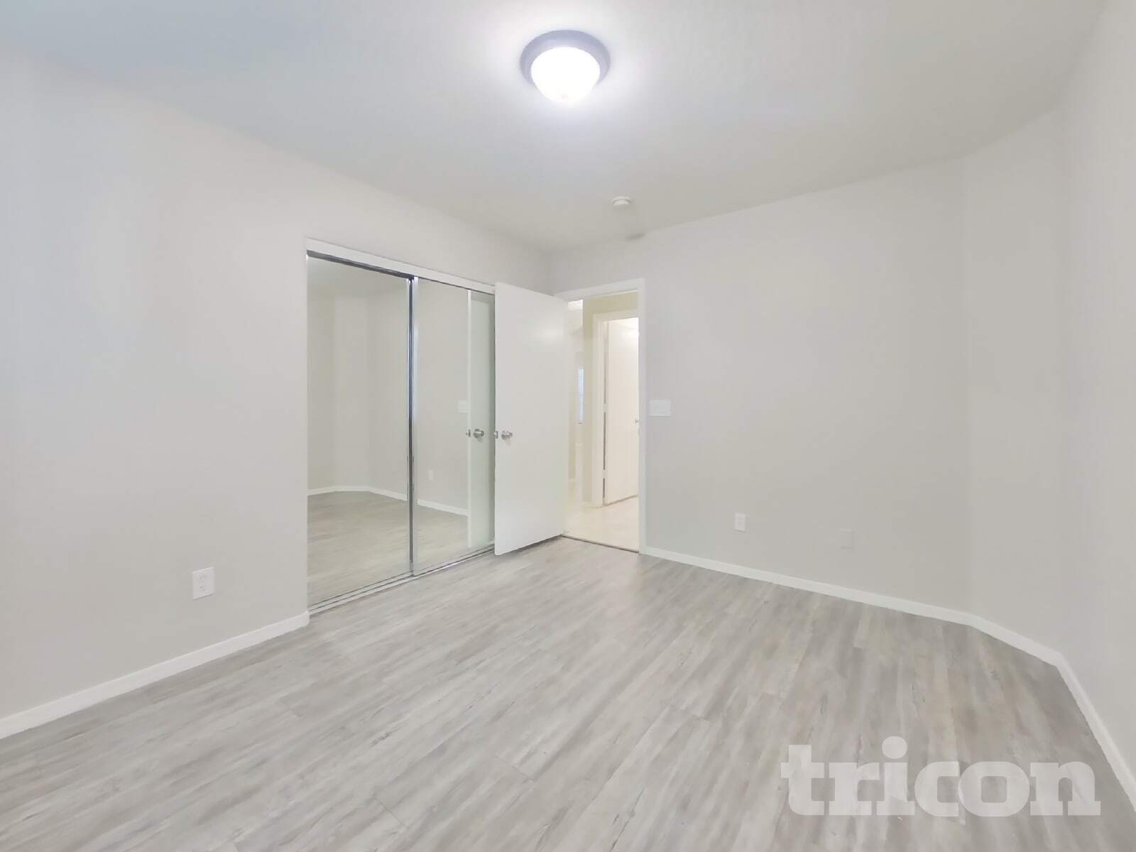 Building Photo - 15456 W Desert Mirage Dr