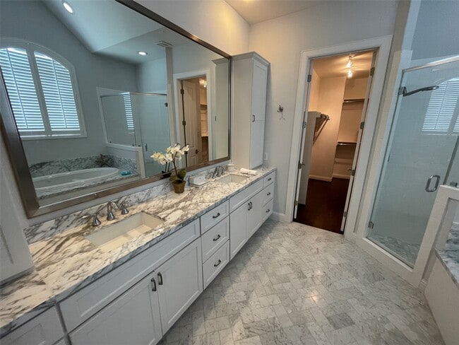 Building Photo - 15622 Broad St