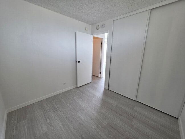 Building Photo - Lele Pono - 2 Bedroom 2 Bathroom 2 Parking...