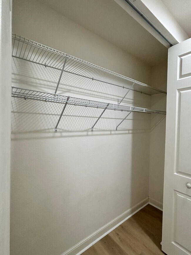 Building Photo - 767 Millbrae Ct