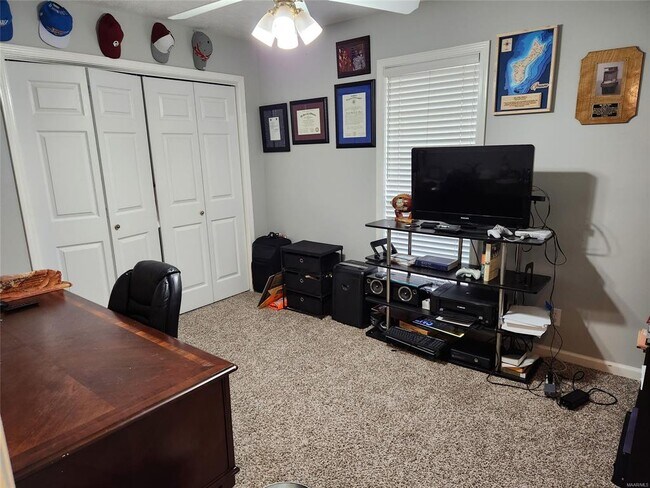 Building Photo - 9513 Greythorne Way