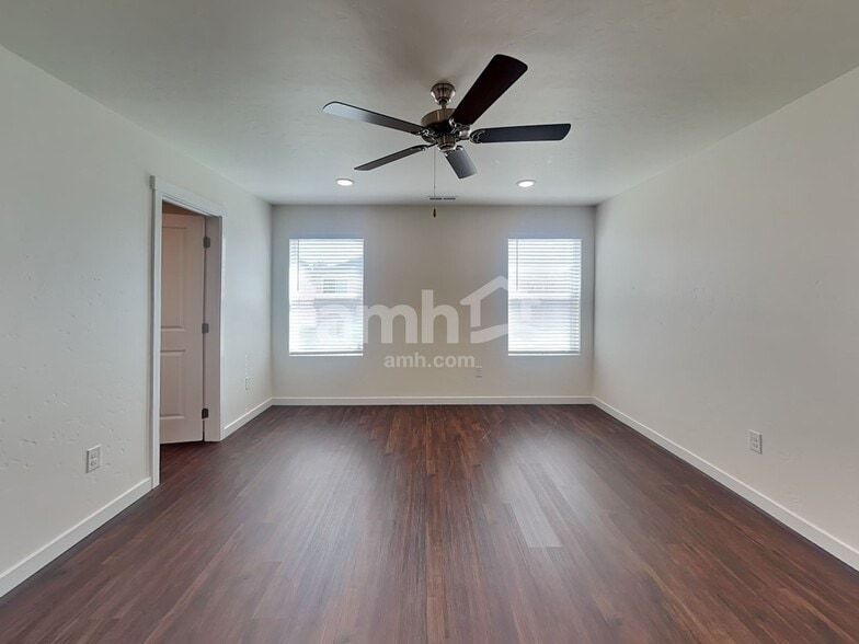Building Photo - 1544 N Garnet Creek Ave