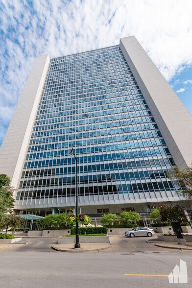 Primary Photo - 500 W Superior St