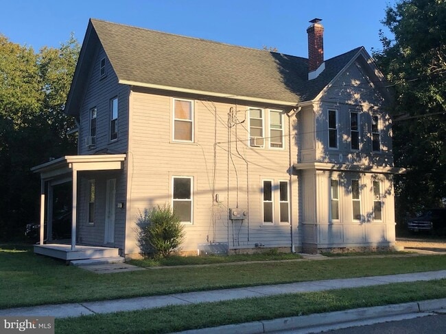 Primary Photo - 1148 E Landis Ave