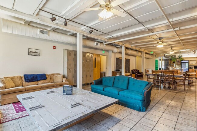 Building Photo - 2078 W 25th St