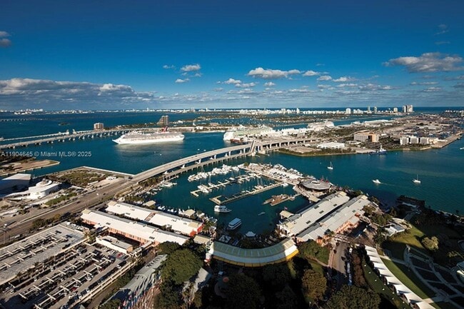 Building Photo - 253 NE 2nd St