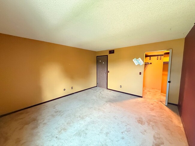 Building Photo - 429 Wright St