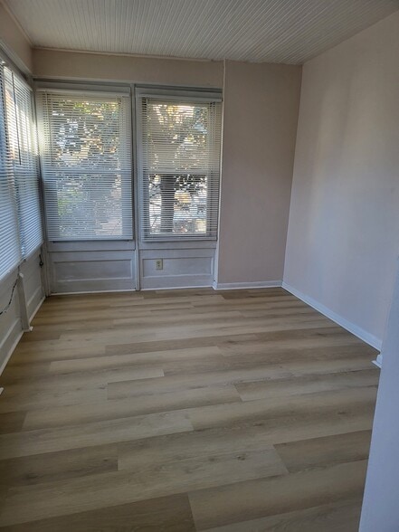 Building Photo - 119 E Mt Airy Ave