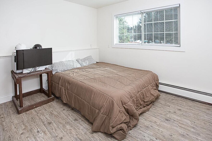 Building Photo - 386 Moccasin Trl