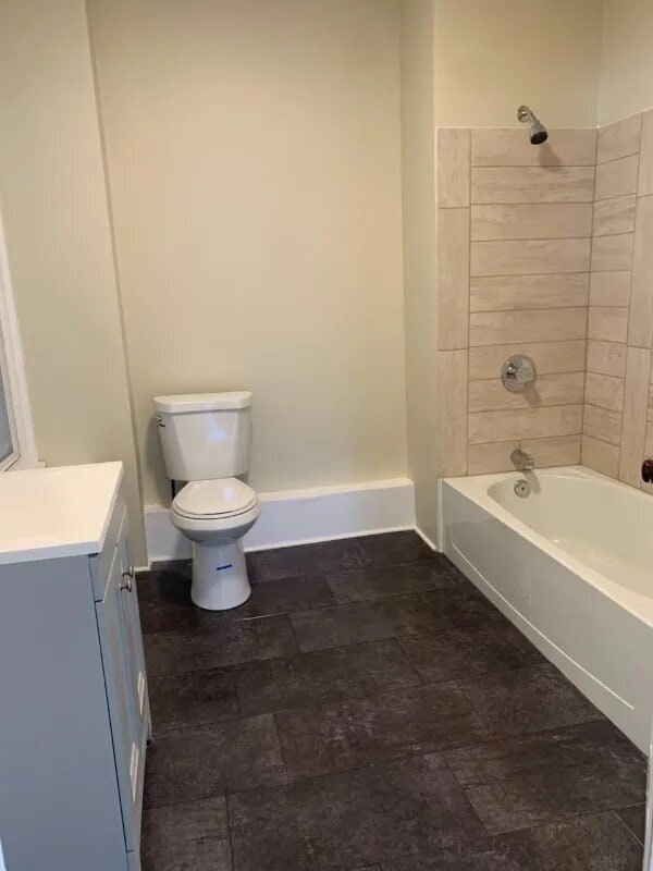 Building Photo - "Charming 3-Bed Oasis at 57 1/2 Saratoga Ave – Spacious 1250 Sq Ft in Waterford, NY!"
