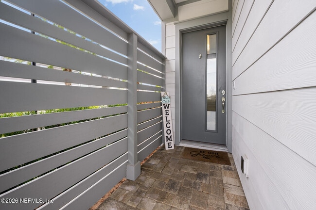 Building Photo - 7400 Beach Walk Pl