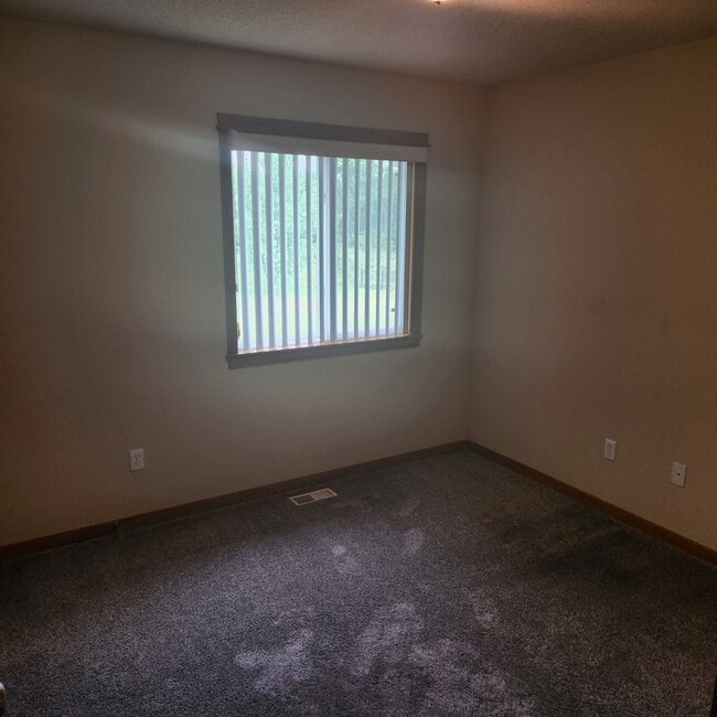 Building Photo - 4636 E Merced St