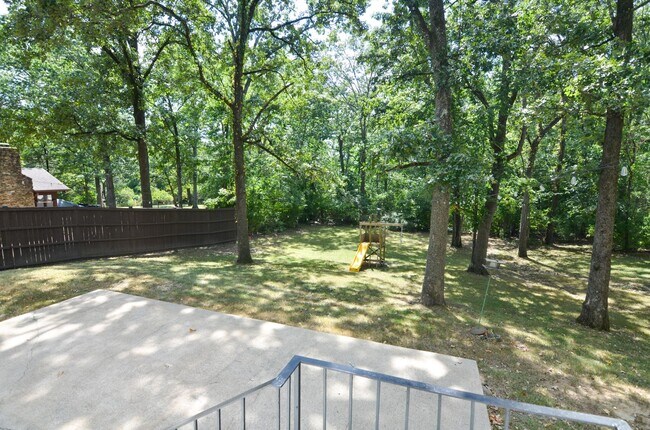 Building Photo - 729 Richfield Dr