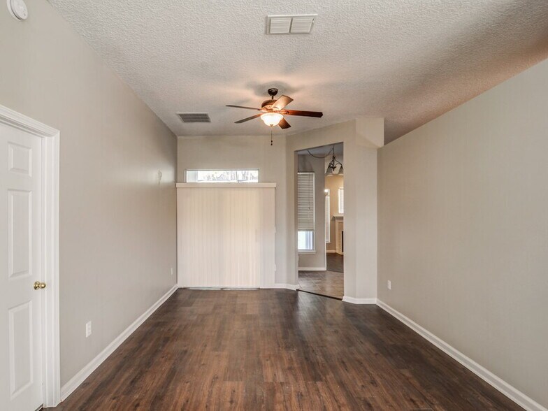 Building Photo - 412 Sparrow Branch Cir